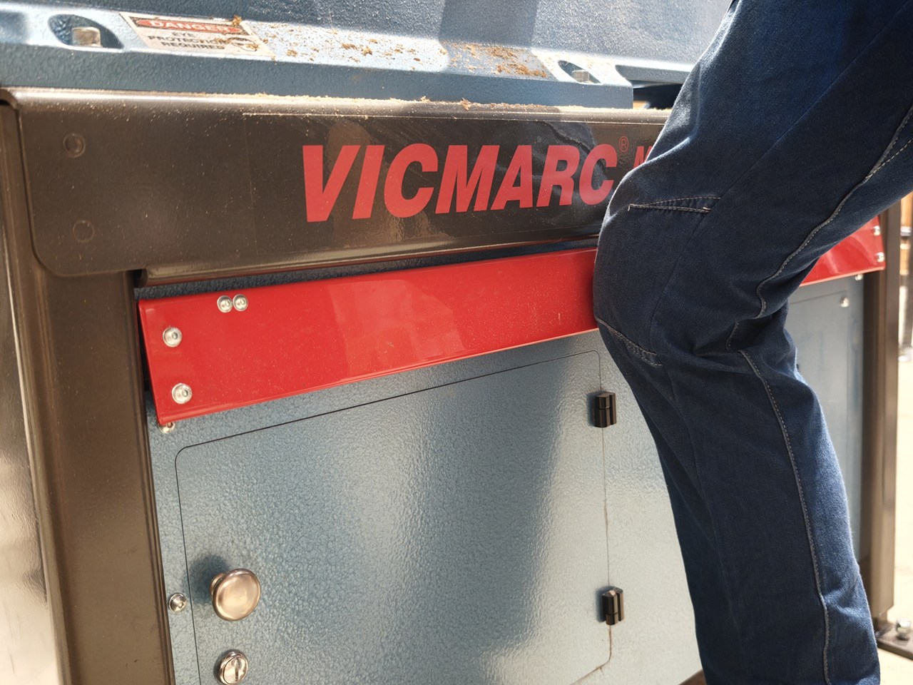 VL300 ニーストップバーの写真
